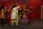 Rishi, Kapoor Neetu Singh on the sets of Taarak Mehta Ka Oolta Chasma in Kandivili on 29th Sept 2010 (5).JPG